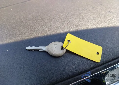 2013 Chrysler 200 Lx z USA, uszkodzony, nr VIN 1C3CCBAB8DN670893